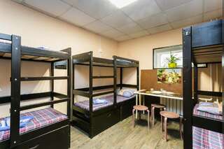 Хостел на Досфлота Москва Односпальная кровать в общем номере для мужчин с 10 кроватями-11